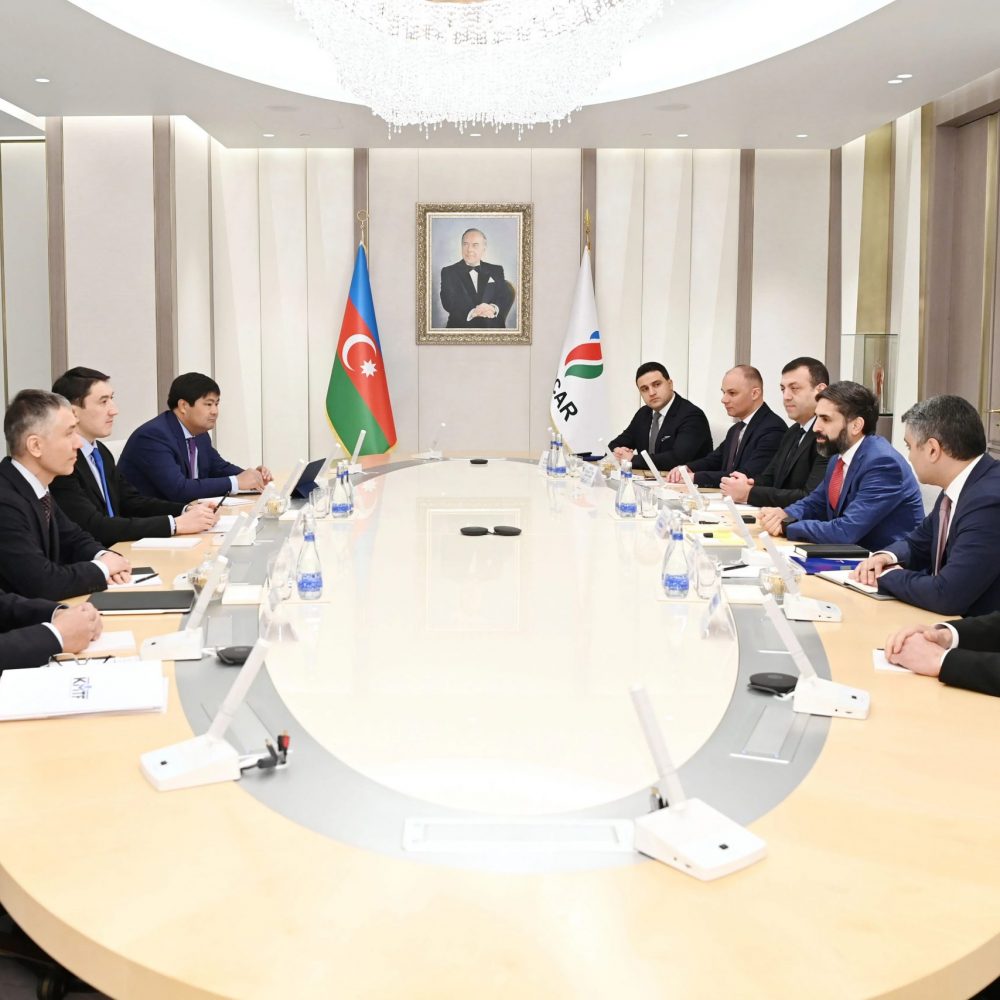 SOCAR trifft KazMunayGaz, die nationale Öl- und Gasgesellschaft von Kasachstan