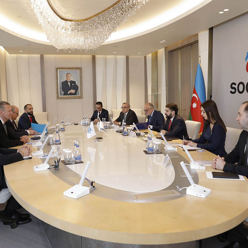 Treffen des amtierenden Präsidenten von SOCAR Rovshan Najaf mit dem CEO von Uniper Klaus-Dieter Maubach