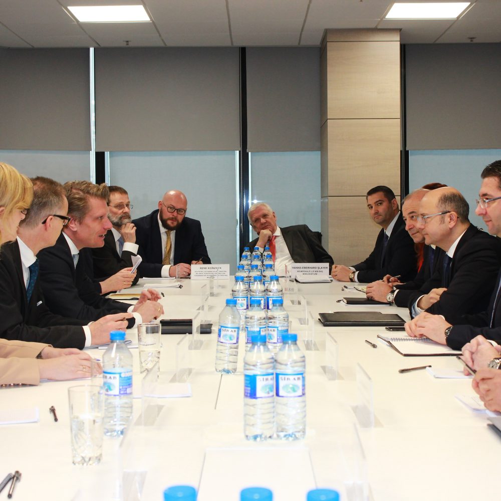 Staatssekretär Thomas Bareiß reiste mit Wirtschaftsdelegation nach Aserbaidschan